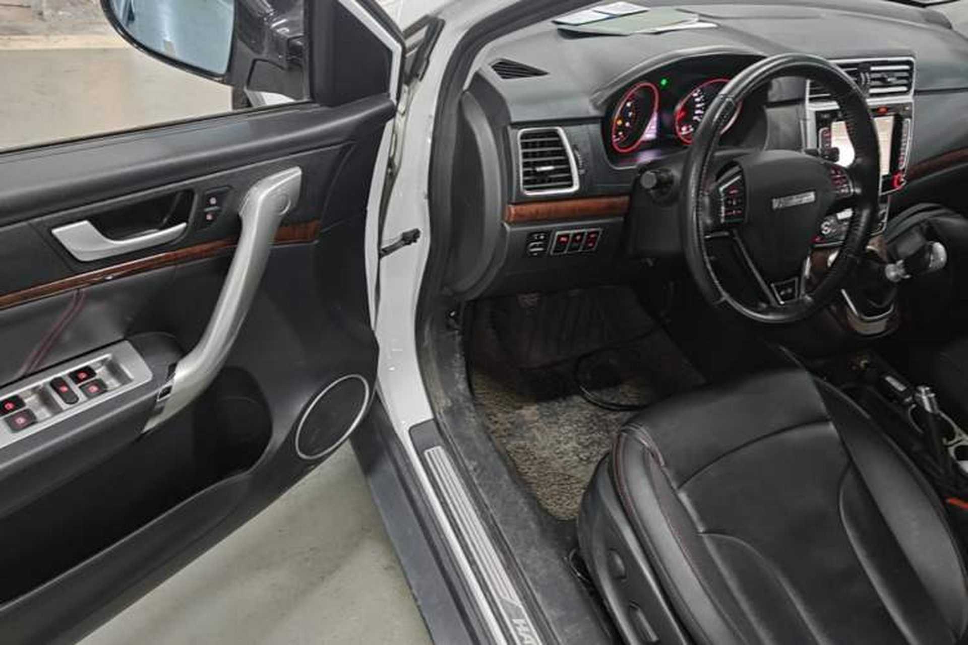 Used Haval H6 2017 Red-Label Sport Edition 1.5T Manual Two-Wheel Drive Elite Model Driver Seat