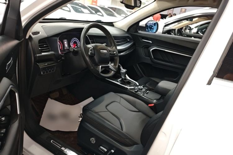 Used Haval H6 2017 Blue Label 1.5T Automatic Two-Wheel Drive ZhiShang Model Driver Seat