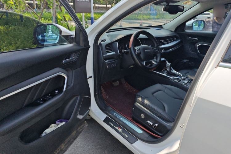 Used Haval H6 2017 Red-Label 1.5T Automatic Two-Wheel Drive Smart Edition Driver Seat