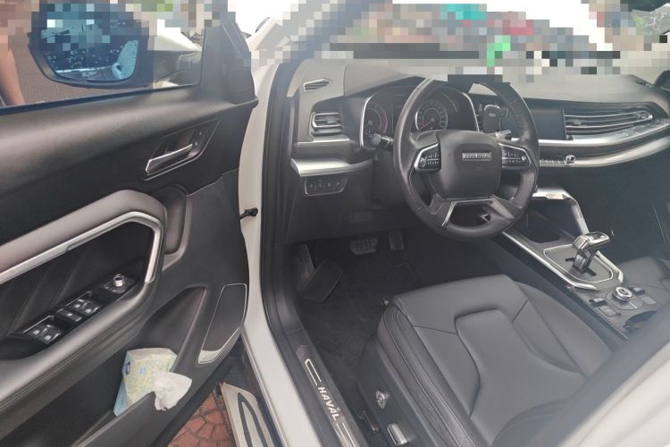 Used Haval H6 2017 Red Label 2.0T Automatic Two-Wheel Drive ZhiShang Model Driver Seat