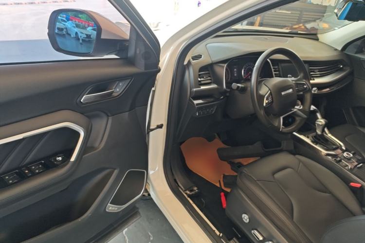 Used Haval H6 2017 Blue Label 1.5T Automatic Two-Wheel Drive ZhiShang Model Driver Seat