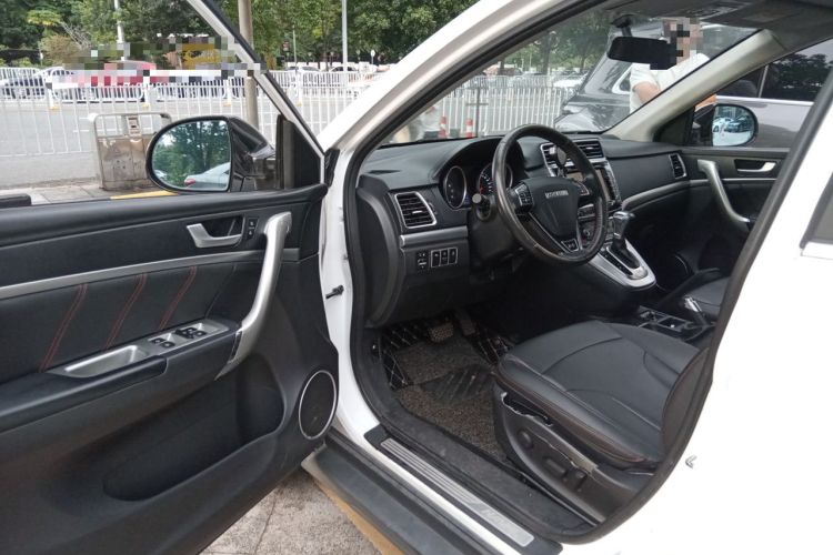 Used Haval H6 2017 Red-Label Sport Edition 1.5T Automatic Two-Wheel Drive Luxury Model Driver Seat