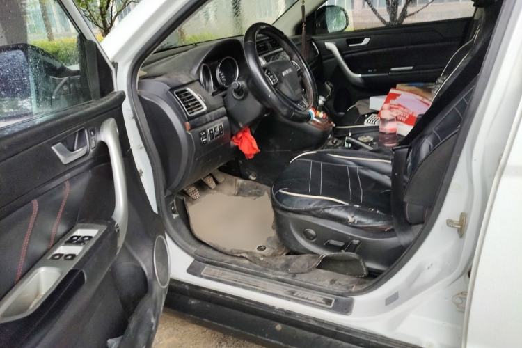 Used Haval H6 2017 Red-Label Sport Edition 1.5T Manual Two-Wheel Drive Elite Model Driver Seat