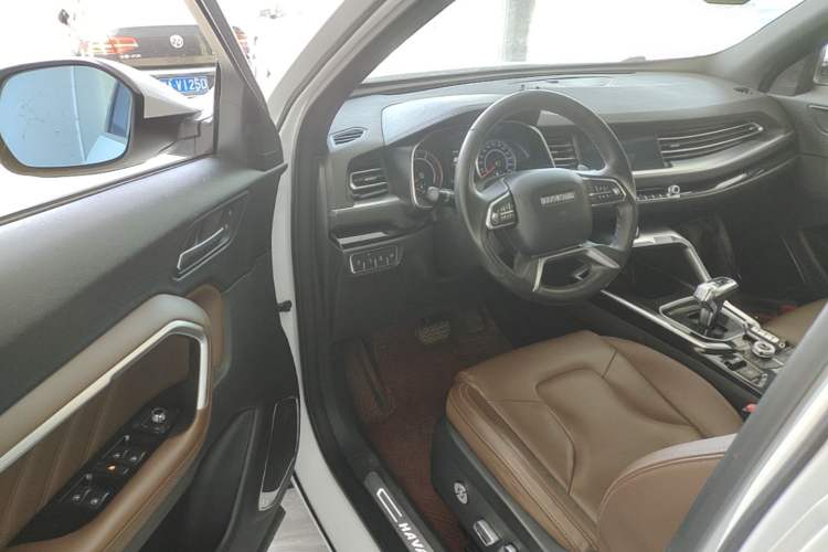 Used Haval H6 2017 Blue Label 2.0T Automatic Two-Wheel Drive Smart Edition Driver Seat