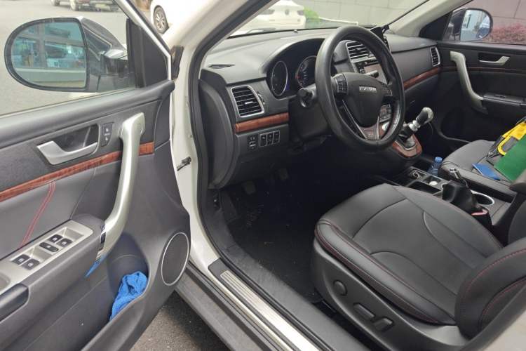 Used Haval H6 2017 Red-Label Sport Edition 1.5T Manual Two-Wheel Drive Elite Model Driver Seat