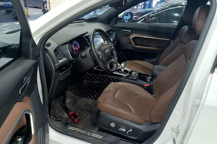 Used Haval H6 2017 Blue Label 2.0T Automatic Two-Wheel Drive Smart Edition Driver Seat