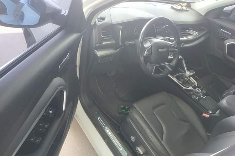 Used Haval H6 2017 Blue Label 2.0T Automatic Two-Wheel Drive Smart Edition Driver Seat