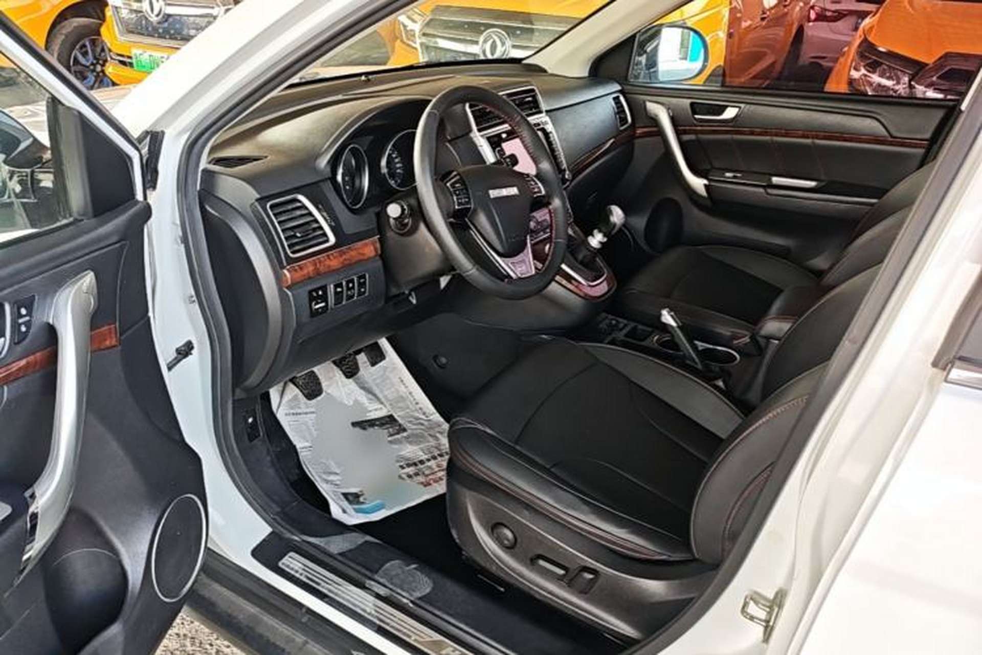 Used Haval H6 2017 Red-Label Sport Edition 1.5T Manual Two-Wheel Drive Elite Model Driver Seat