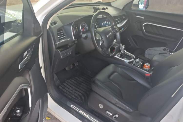 Used Haval H6 2017 Blue Label 1.5T Automatic Two-Wheel Drive ZhiShang Model Driver Seat