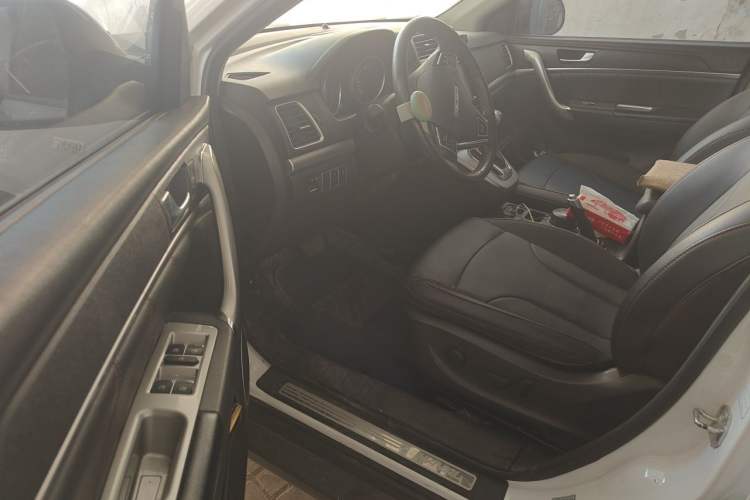 Used Haval H6 2017 Blue Label Sport Edition 1.5T Automatic Two-Wheel Drive Luxury Model Driver Seat