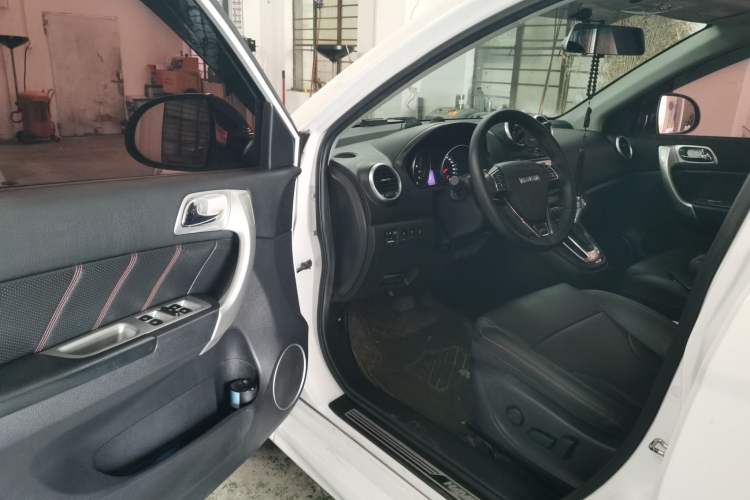 Used Haval H6 2017 Classic Edition 1.5T Automatic Two-Wheel Drive Elite Model Driver Seat