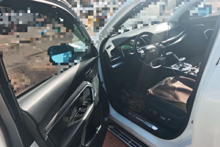 Used Haval H6 2017 Red Label 2.0T Automatic Two-Wheel Drive ZhiShang Model Driver Seat