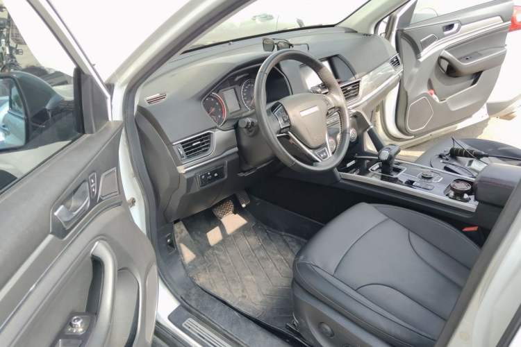 Used Haval H6 2017 Revised Blue-Label Sport Version 1.5T Automatic Two-Wheel Drive Luxury Trim Driver Seat
