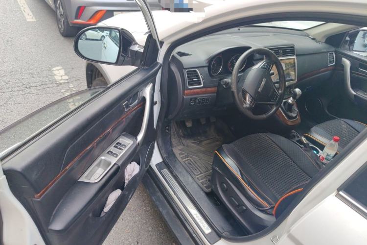 Used Haval H6 2017 Red-Label Sport Edition 1.5T Manual Two-Wheel Drive Elite Model Driver Seat