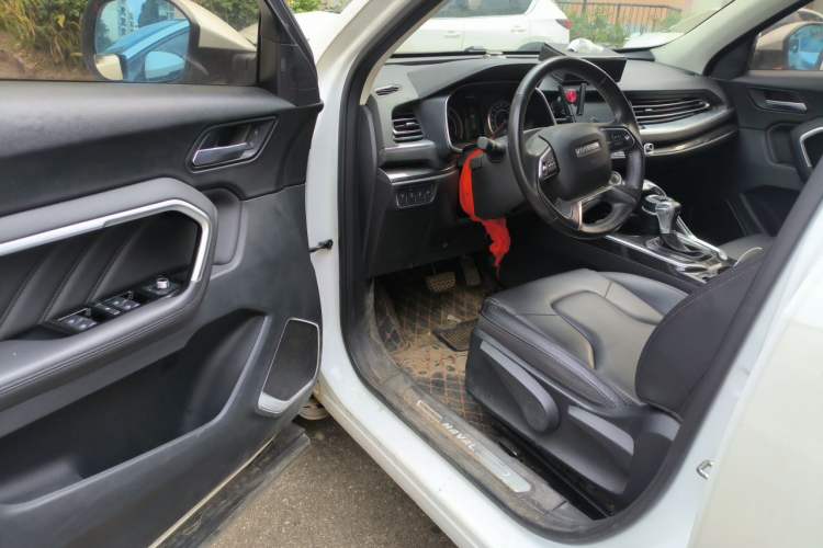 Used Haval H6 2017 Red-Label 1.5T Automatic Two-Wheel Drive Luxury Model Driver Seat