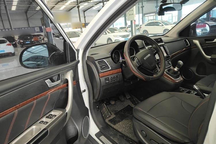 Used Haval H6 2017 Red-Label Sport Edition 1.5T Manual Two-Wheel Drive Elite Model Driver Seat