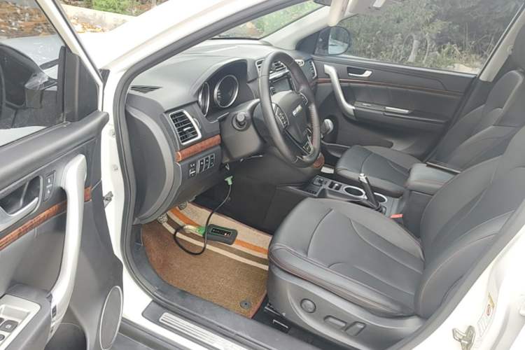 Used Haval H6 2017 Red-Label Sport Edition 1.5T Manual Two-Wheel Drive Elite Model Driver Seat
