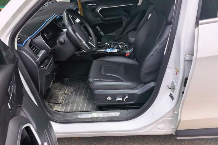 Used Haval H6 2017 Blue Label 1.5T Automatic Two-Wheel Drive ZhiShang Model Driver Seat