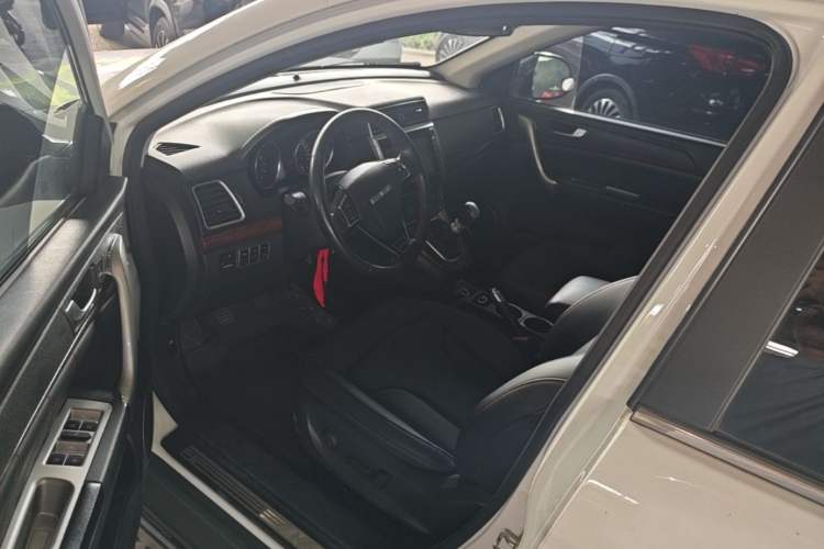 Used Haval H6 2017 Red-Label Sport Edition 1.5T Manual Two-Wheel Drive Elite Model Driver Seat
