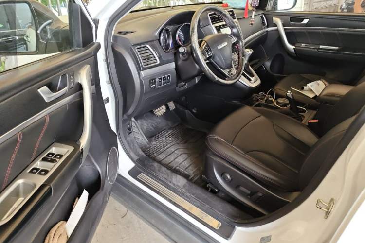 Used Haval H6 2017 Red-Label Sport Edition 1.5T Automatic Two-Wheel Drive Luxury Model Driver Seat