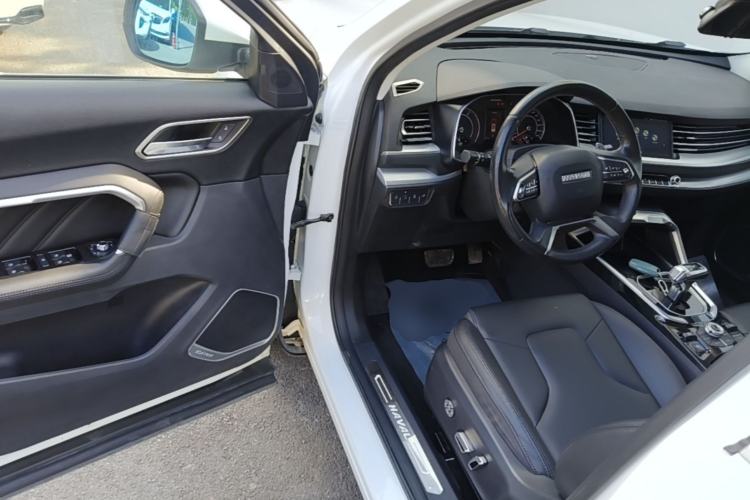 Used Haval H6 2017 Red Label 2.0T Automatic Two-Wheel Drive ZhiShang Model Driver Seat