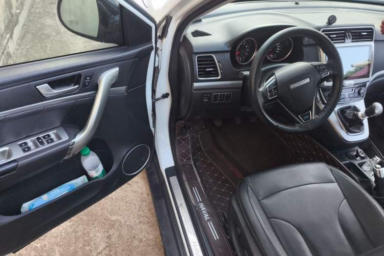 Used Haval H6 2017 Blue Label Sport Edition 1.5T Manual Two-Wheel Drive Elite Model Driver Seat