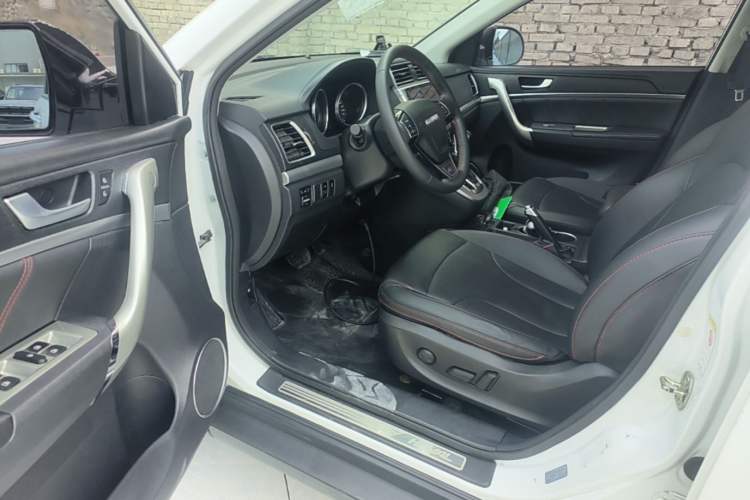 Used Haval H6 2017 Blue Label Sport Edition 1.5T Automatic Two-Wheel Drive Luxury Model Driver Seat