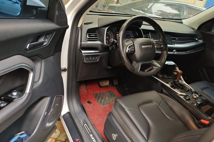 Used Haval H6 2017 Blue Label 1.5T Automatic Two-Wheel Drive ZhiShang Model Driver Seat