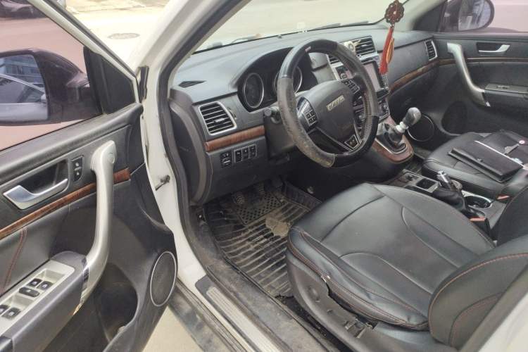 Used Haval H6 2017 Red-Label Sport Edition 1.5T Manual Two-Wheel Drive Elite Model Driver Seat