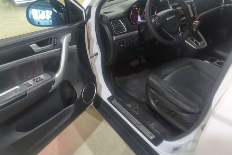 Used Haval H6 2017 Blue Label Sport Edition 1.5T Automatic Two-Wheel Drive Luxury Model Driver Seat