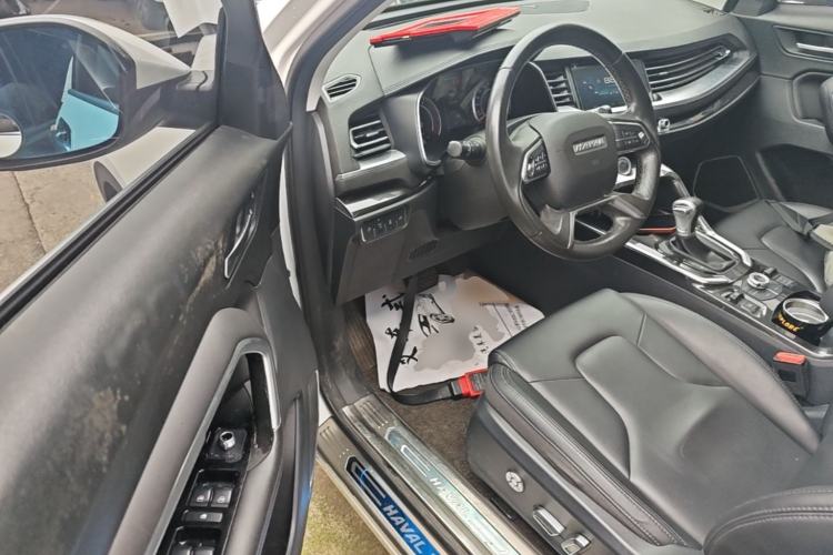 Used Haval H6 2017 Blue Label 1.5T Automatic Two-Wheel Drive ZhiShang Model Driver Seat