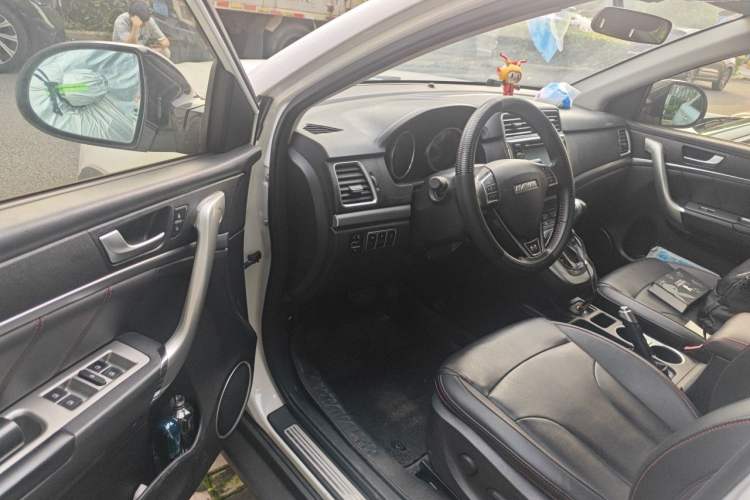Used Haval H6 2017 Red-Label Sport Edition 1.5T Automatic Two-Wheel Drive Luxury Model Driver Seat