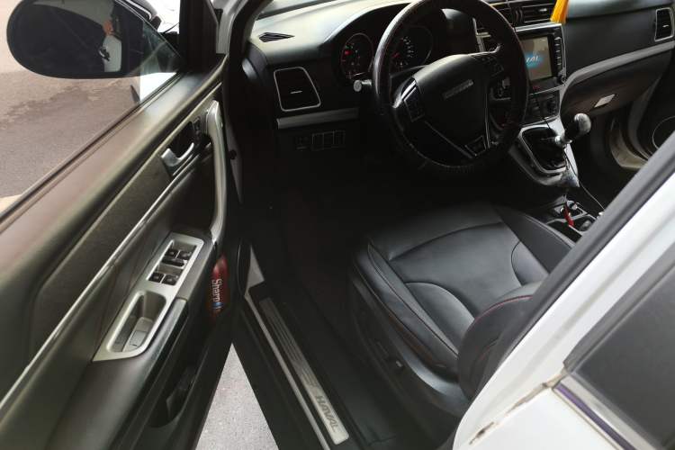 Used Haval H6 2017 Blue Label Sport Edition 1.5T Manual Two-Wheel Drive Elite Model Driver Seat