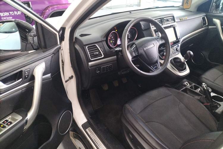 Used Haval H6 2017 Blue Label Sport Edition 1.5T Manual Two-Wheel Drive Elite Model Driver Seat