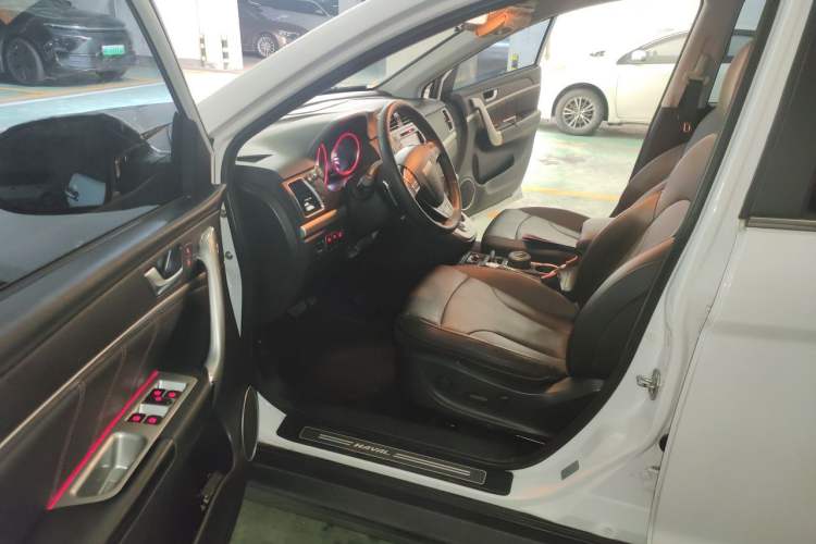 Used Haval H6 2017 Blue Label Sport Edition 1.5T Automatic Two-Wheel Drive Luxury Model Driver Seat
