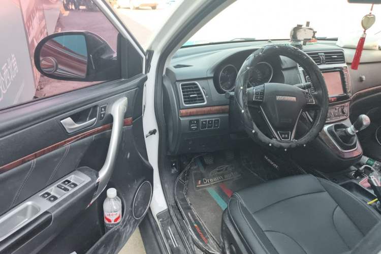 Used Haval H6 2017 Red-Label Sport Edition 1.5T Manual Two-Wheel Drive Elite Model Driver Seat