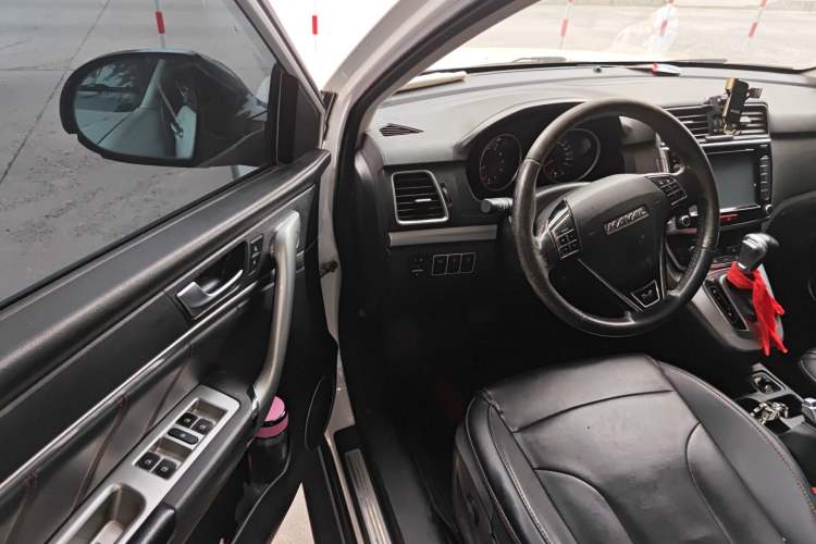 Used Haval H6 2017 Red-Label Sport Edition 1.5T Automatic Two-Wheel Drive Luxury Model Driver Seat