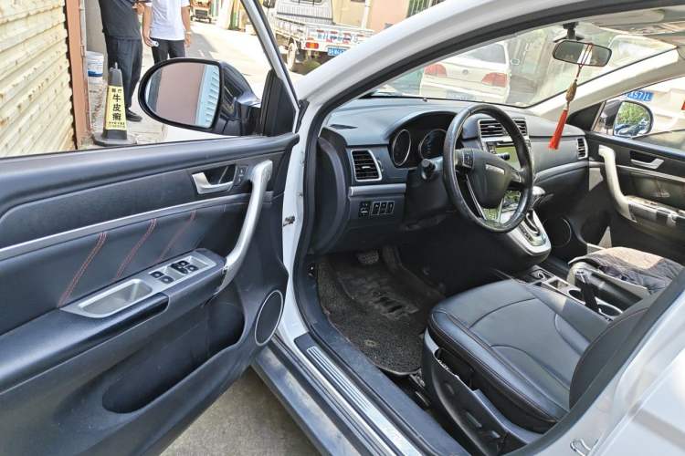 Used Haval H6 2017 Red-Label Sport Edition 1.5T Automatic Two-Wheel Drive Luxury Model Driver Seat