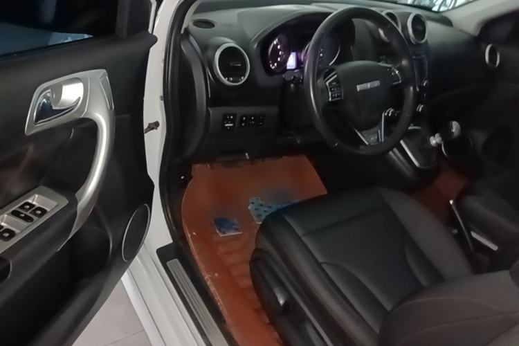 Used Haval H6 2017 Classic Edition 1.5T Manual Two-Wheel Drive Urban Model Driver Seat