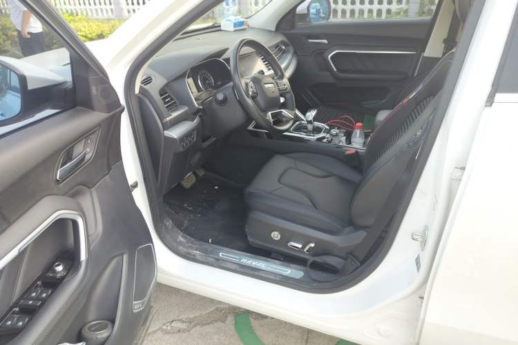 Used Haval H6 2017 Blue Label 2.0T Automatic Two-Wheel Drive Smart Edition Driver Seat