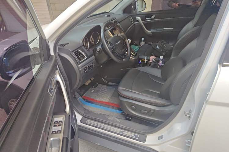 Used Haval H6 2017 Red-Label Sport Edition 1.5T Automatic Two-Wheel Drive Luxury Model Driver Seat