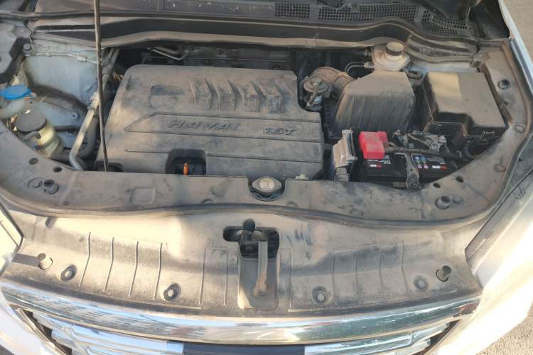 Used Haval H6 2017 Red-Label Sport Edition 1.5T Manual Two-Wheel Drive Elite Model Engine Bay