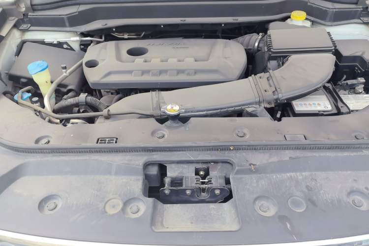 Used Haval H6 2017 Red-Label 2.0T Automatic Two-Wheel Drive Leading Edition Engine Bay