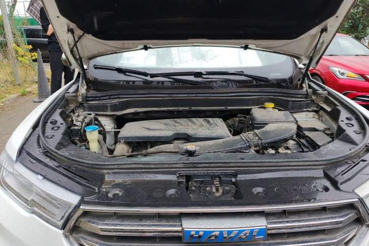 Used Haval H6 2017 Blue Label 1.5T Automatic Two-Wheel Drive ZhiShang Model Engine Bay