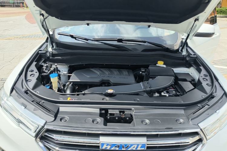 Used Haval H6 2017 Blue Label 1.5T Automatic Two-Wheel Drive ZhiShang Model Engine Bay