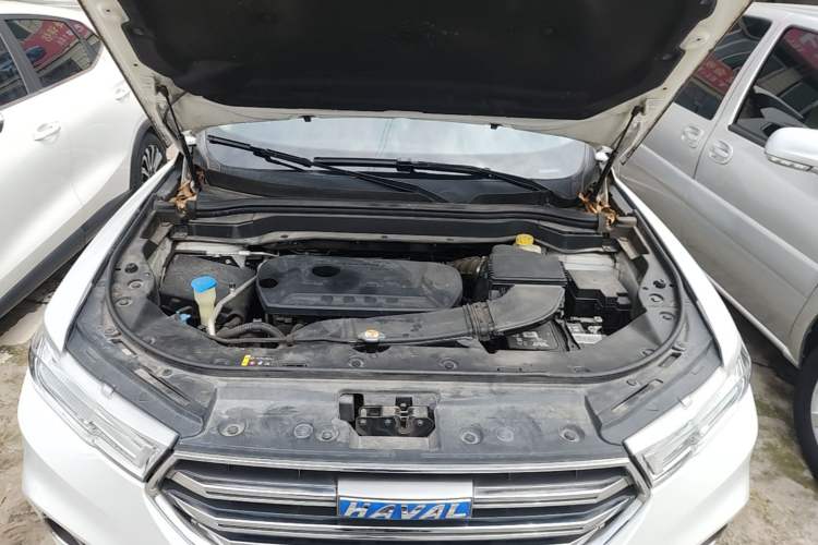 Used Haval H6 2017 Blue Label 2.0T Automatic Two-Wheel Drive Smart Edition Engine Bay