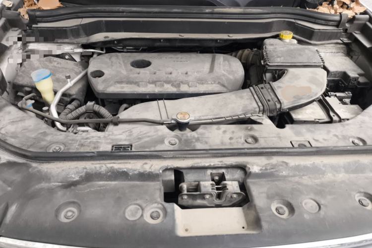 Used Haval H6 2017 Red Label 2.0T Automatic Two-Wheel Drive ZhiShang Model Engine Bay