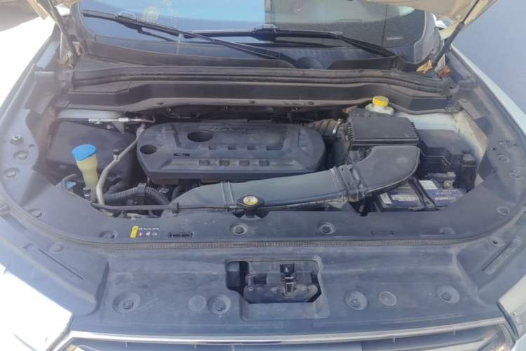 Used Haval H6 2017 Blue Label 2.0T Automatic Two-Wheel Drive Smart Edition Engine Bay