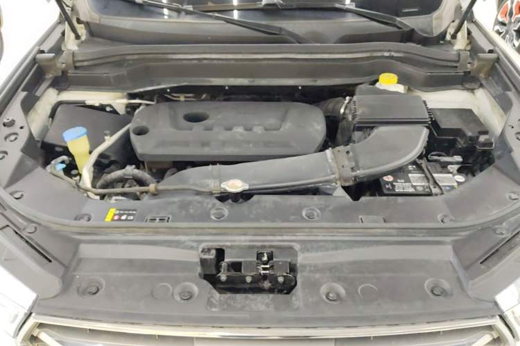 Used Haval H6 2017 Blue Label 2.0T Automatic Two-Wheel Drive Smart Edition Engine Bay