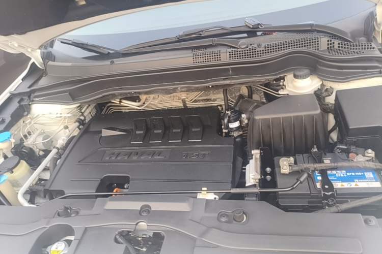 Used Haval H6 2017 Classic Edition 1.5T Manual Two-Wheel Drive Value Model Engine Bay